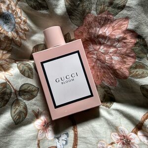 GUCCI Bloom perfume